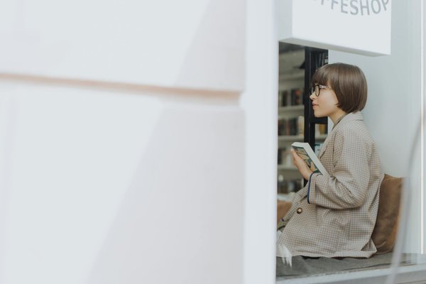Comment être une femme chic avec une veste coupe-vent ?